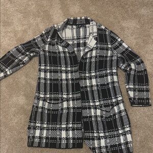 Chaps Women's Black and White Checkered Long Sweater